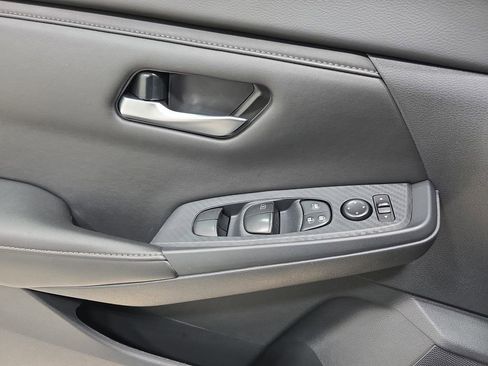 Used 2024 Nissan Sentra SV image 28