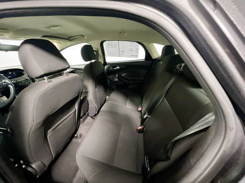 Used 2017 Ford Focus SE image 28
