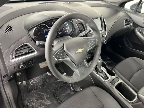 Used 2016 Chevrolet Cruze LT w/ Sun And Sound Package FWD image 17
