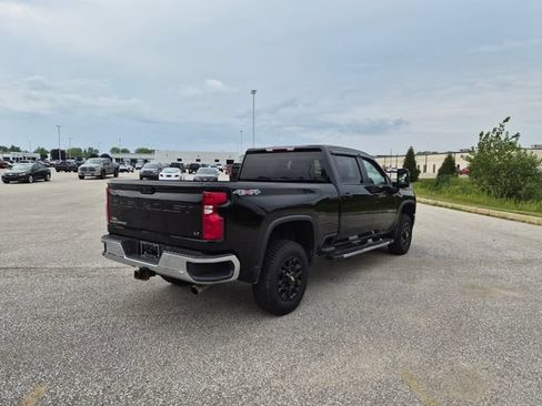 Used 2022 Chevrolet Silverado 3500 LT w/ Convenience Package AWD/4WD image 5