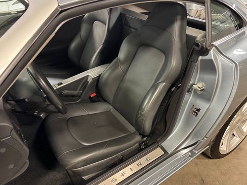 Used 2004 Chrysler Crossfire Coupe RWD image 29