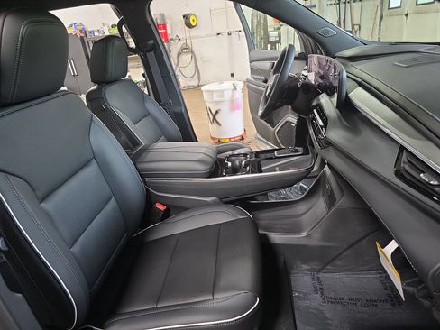 New 2027 Buick Enclave Preferred w/ Power Package FWD image 10