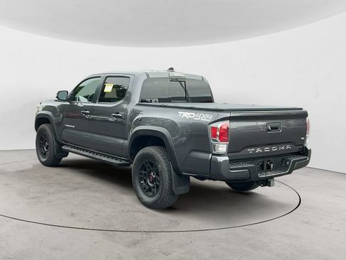 Used 2020 Toyota Tacoma TRD Off-Road AWD/4WD image 3