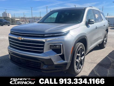 Used 2025 Chevrolet Traverse High Country w/ LPO, Floor Liner Package image 1