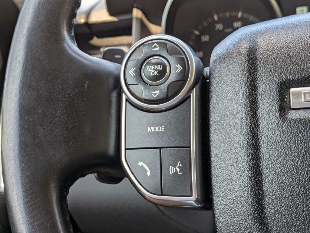 Used 2018 Land Rover Discovery SE AWD/4WD image 24