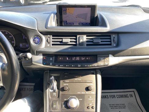 Used 2013 Lexus CT 200h w/ Premium Pkg w/Navigation image 15