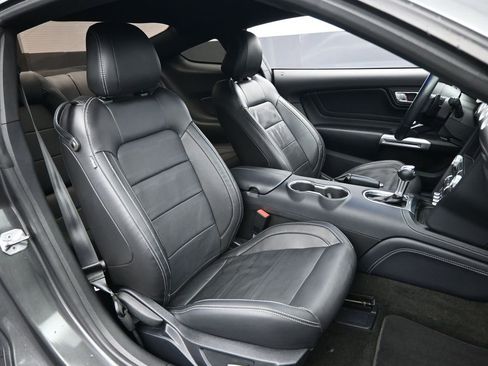 Used 2018 Ford Mustang GT Premium w/ Equipment Group 401A image 30