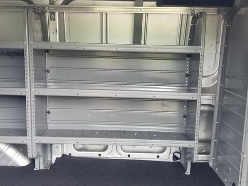 Used 2016 Ford Transit 250 130 Low Roof RWD image 15