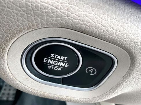 Used 2020 Mercedes-Benz GLS 450 4MATIC image 33