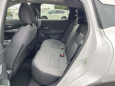 New 2025 Nissan Kicks SV w/ SV Premium Package image 23