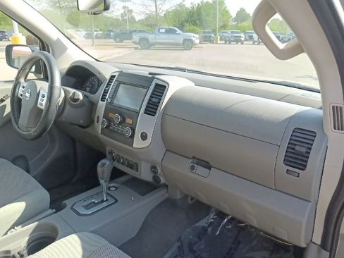 Used 2021 Nissan Frontier SV w/ Midnight Edition Floor Mats AWD/4WD image 32