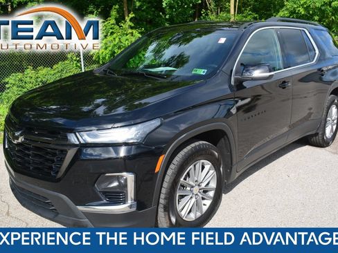 Used 2022 Chevrolet Traverse LT w/ LPO, Blackout Package AWD/4WD image 1