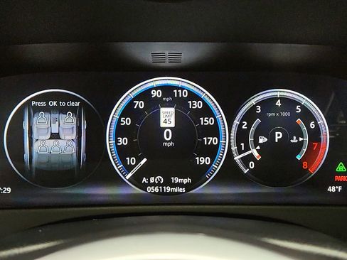 Used 2017 Jaguar XF R-Sport image 15