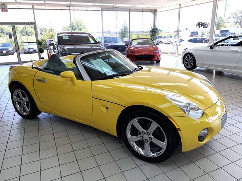 Used 2007 Pontiac Solstice Convertible w/ Premium Package RWD image 7