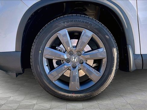 Used 2023 Honda Pilot Sport image 22