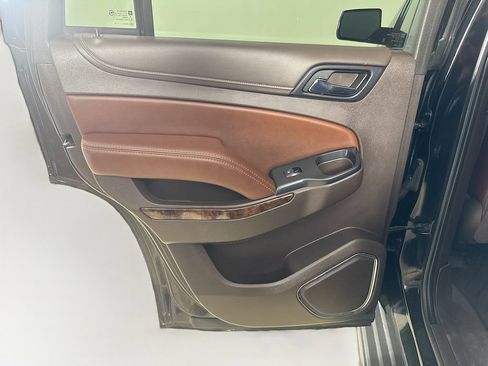 Used 2019 Chevrolet Tahoe Premier AWD/4WD image 23