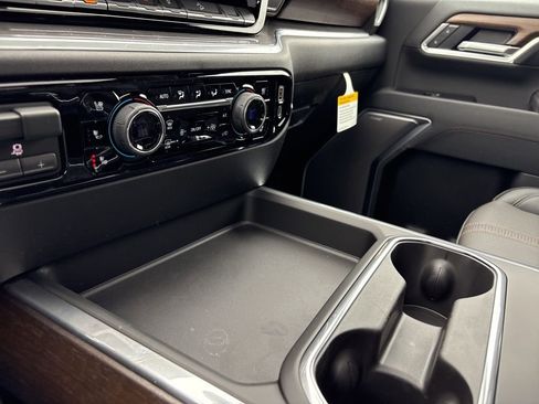 New 2026 Chevrolet Silverado 2500 High Country w/ High Country Premium Package AWD/4WD image 38