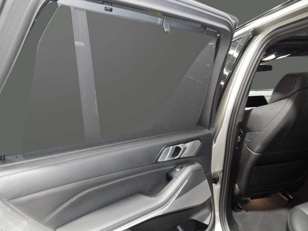 Used 2023 BMW X5 M w/ Executive Package AWD/4WD image 34