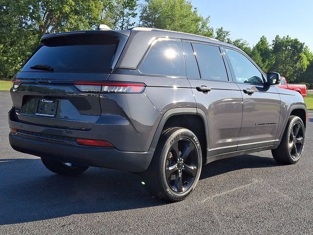 Used 2022 Jeep Grand Cherokee Altitude AWD/4WD image 9