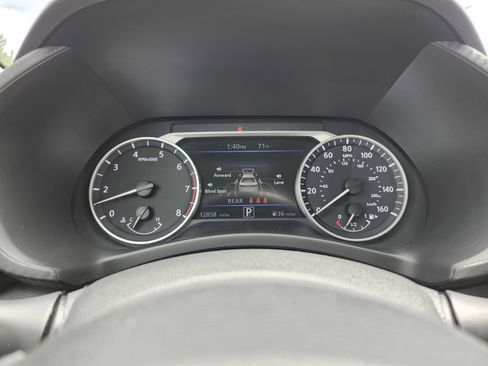 Used 2023 Nissan Sentra SR w/ Midnight Edition Package FWD image 27