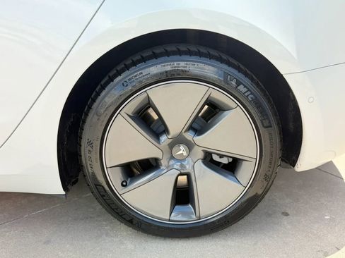 Used 2021 Tesla Model 3 Standard Range Plus RWD image 12