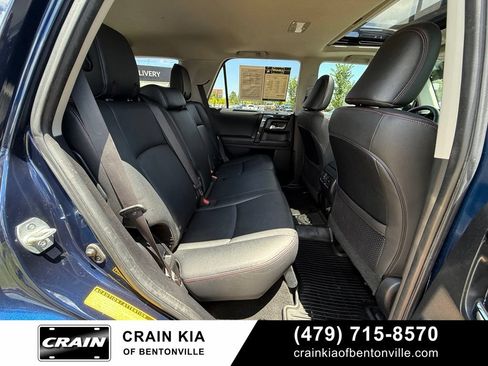 Used 2020 Toyota 4Runner Venture w/ Moonroof Package AWD/4WD image 31