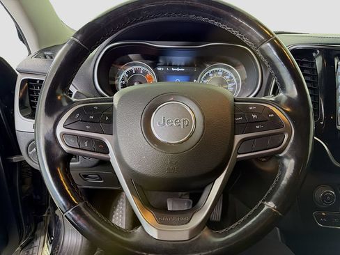 Used 2019 Jeep Cherokee Limited AWD/4WD image 15
