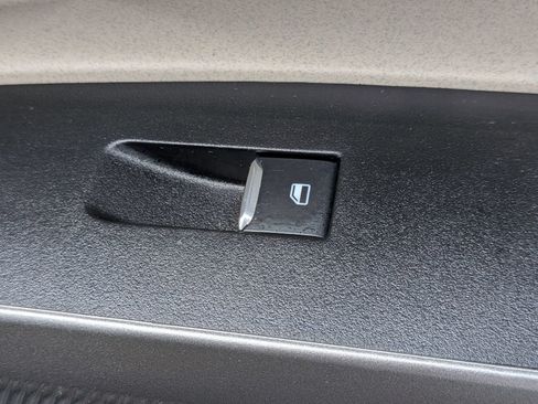 Used 2025 Ford Maverick Lariat AWD/4WD image 36