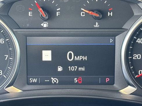Used 2024 GMC Terrain SLE w/ Driver Convenience Package FWD image 18