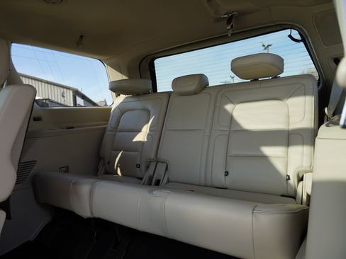 Used 2019 Lincoln Navigator Reserve w/ Cargo Package image 28