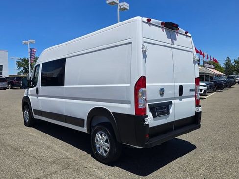Used 2025 RAM ProMaster 2500 w/ Crew Van Package FWD image 6