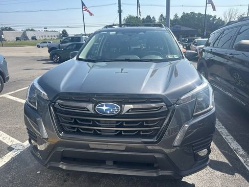 Used 2023 Subaru Forester Limited AWD/4WD image 2