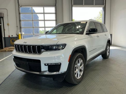 Used 2022 Jeep Grand Cherokee L Limited AWD/4WD image 3