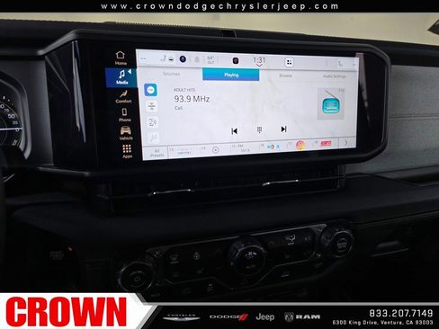 Used 2024 Jeep Wrangler Unlimited Sahara image 27