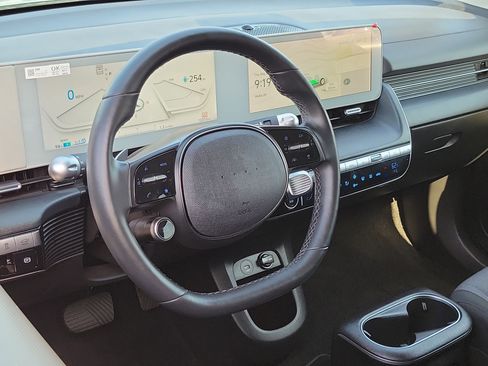 Certified 2024 Hyundai Ioniq 5 SEL RWD image 9
