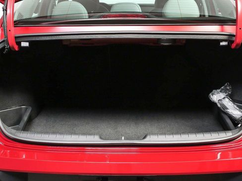 Used 2024 Hyundai Elantra Limited FWD image 28