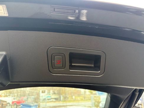 Used 2019 Tesla Model S Standard Range image 5