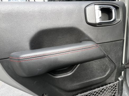 Used 2021 Jeep Wrangler Unlimited Rubicon image 30