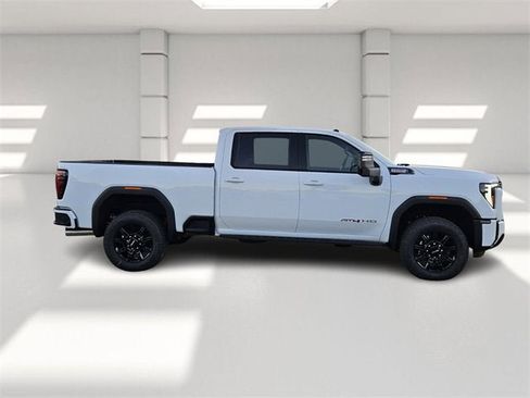 New 2026 GMC Sierra 2500 AT4 image 6