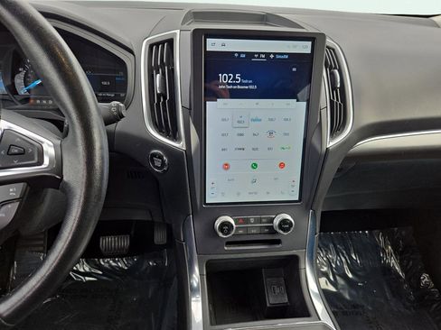 Used 2022 Ford Edge Titanium image 25