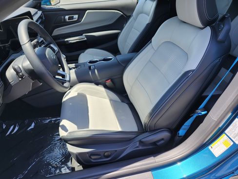 Used 2026 Ford Mustang Premium RWD image 26