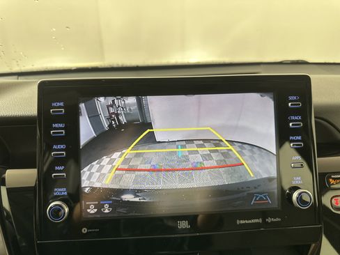 Used 2023 Toyota Camry XLE image 15