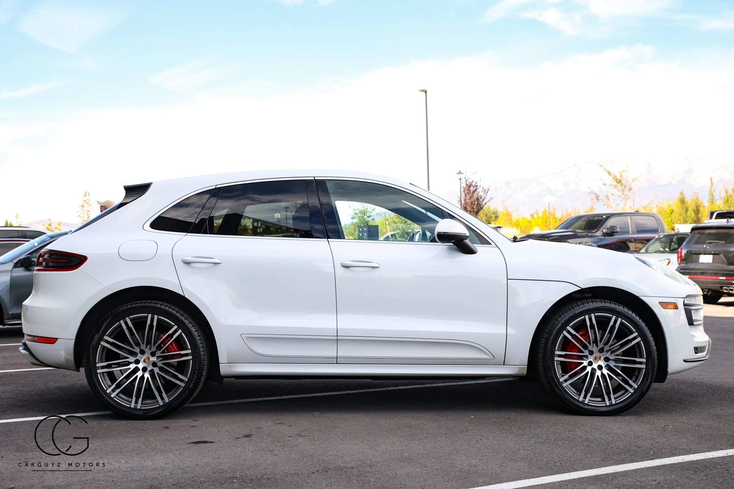 Used 2015 Porsche Macan Turbo AWD/4WD image 15