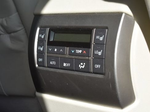 Used 2016 Lexus GX 460 Luxury AWD/4WD image 18