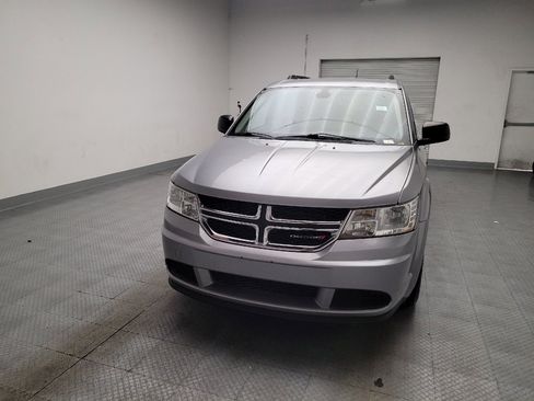 Used 2018 Dodge Journey SE w/ Connectivity Group FWD image 15