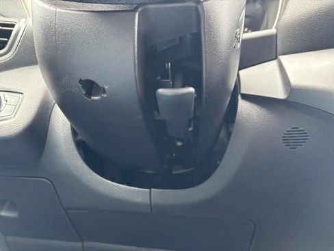 Used 2019 Ford Escape SE image 25