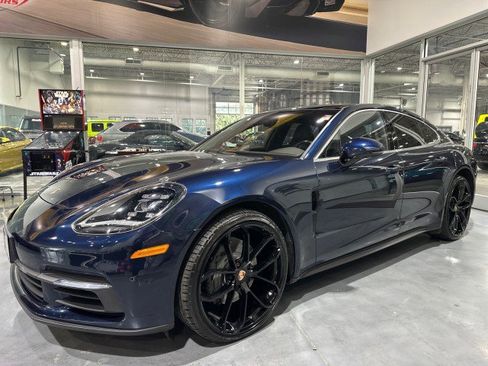 Used 2017 Porsche Panamera 4S AWD/4WD image 18
