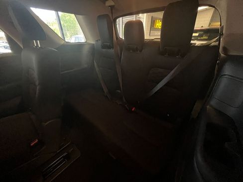 Used 2025 Nissan Pathfinder SV image 27