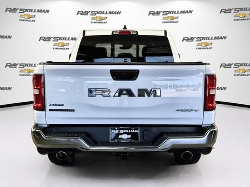 Used 2025 RAM 1500 Big Horn AWD/4WD image 6