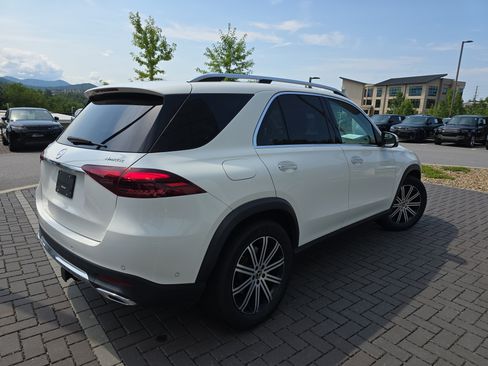 Used 2024 Mercedes-Benz GLE 450 4MATIC image 5